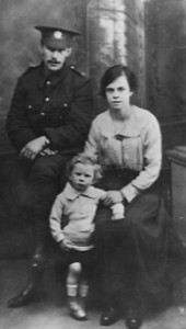 Frank Murlis with wife and son c 1916